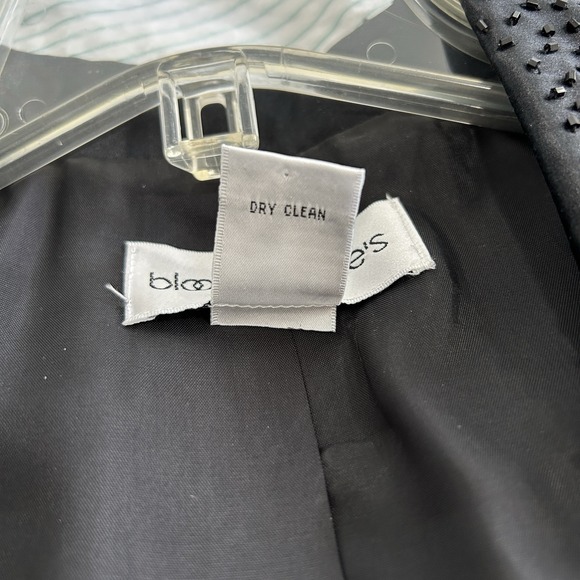 Bloomingdale's Women's Size 16W‎ Black Embellished 100% Silk Blazer Beaded Pads - Picture 8 of 8